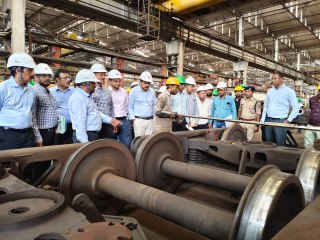 वैगन रिपेयर शॉप का निरीक्षण किया,  तकनीकी स्टाफ के ज्ञान कौशल को जांचा परखा