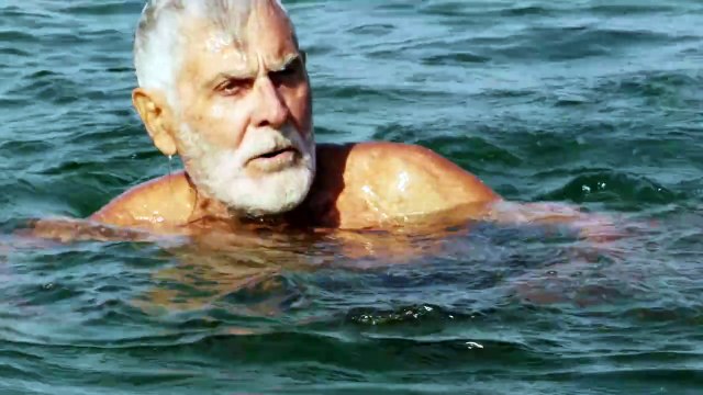 En Cuba, los adultos mayores desafían la vejez a nado