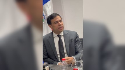 Roberto Angel Salcedo juramenta al nuevo presidente de la CNEPR