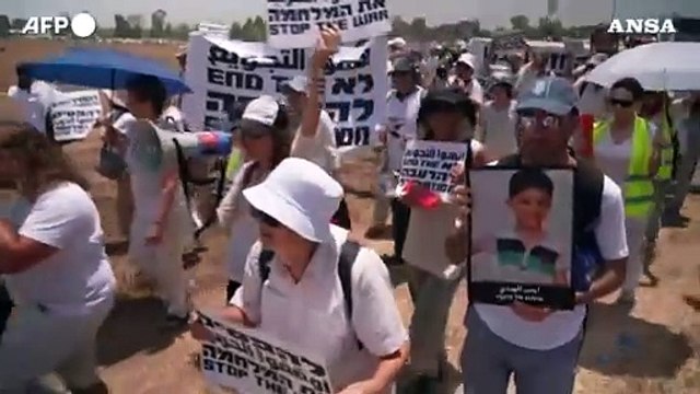 Gaza, cittadini israeliani protestano contro la guerra