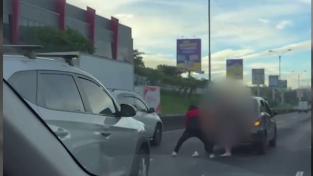 tn7-Dos peleas entre conductores quedaron grabadas en video-060625
