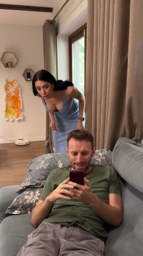 She always catches me - Funny family #couple #comedy #family