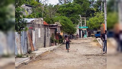 Así es el sector donde niña fue arrastrada por cañada en Villa Mella