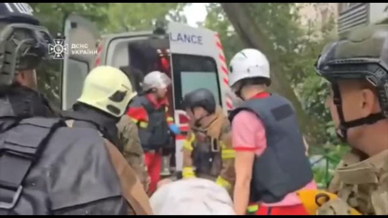 Ucraina, raffica di attacchi russi: almeno 5 morti