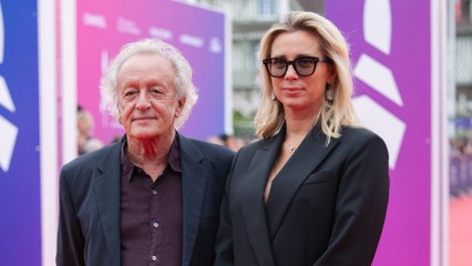 GALA VIDEO - Didier Barbelivien hospitalisé en urgence ? Sa femme Laure répond aux rumeurs et donne de ses nouvelles