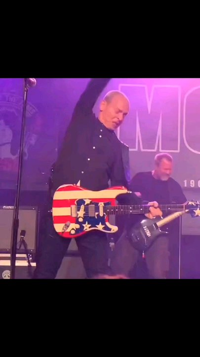 #WayneKramer, alias " Magic Man, c'est ainsi que j'ai trouvé immédiatement ce surnom !! ) qu'eux de grandes références largement mérité et activistes advitam eternam