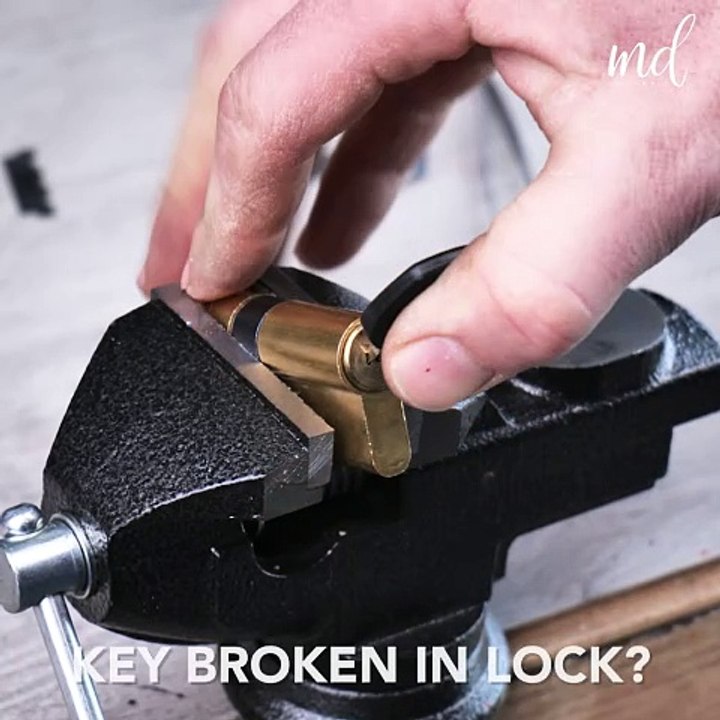 Key broken in lock solution! 🔑💡