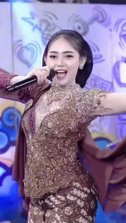 Silvy Kumalasari ~ Tangis Tanpa Air Mata