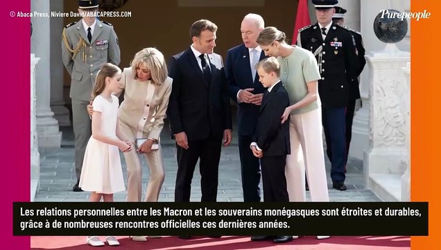Le prince Albert II, la princesse Charlène et leurs jumeaux, Jacques et Gabriella, accueillent la première visite d’État française à Monaco depuis plus de 40 ans