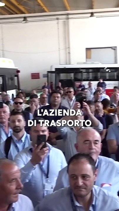 De Luca - NUOVI ASSUNTI NEL SETTORE TRASPORTI: GRAZIE AI NOSTRI CONSORSI, CREATI MIGLIAIA DI POSTI DI LAVORO IN QUESTI ANNI (06.06.25)