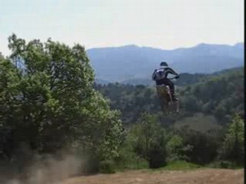 terrain de cross de St hilaire 27-04-2008