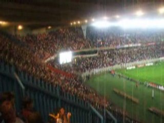 Ovation Pauleta lors de son entré au vestiaire PSG