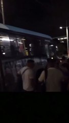 Mulheres ameaçam furar pneu de ônibus caso não entre em localidade de Camaçari