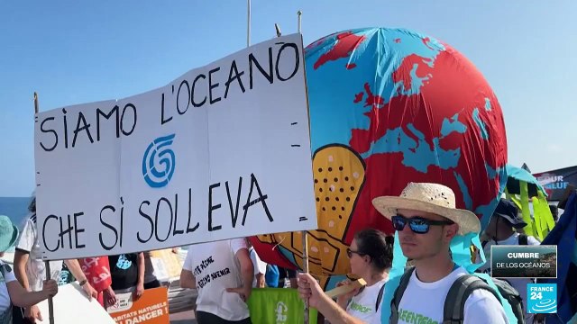 Activistas climáticos llegan a Niza para la Cumbre de los Océanos