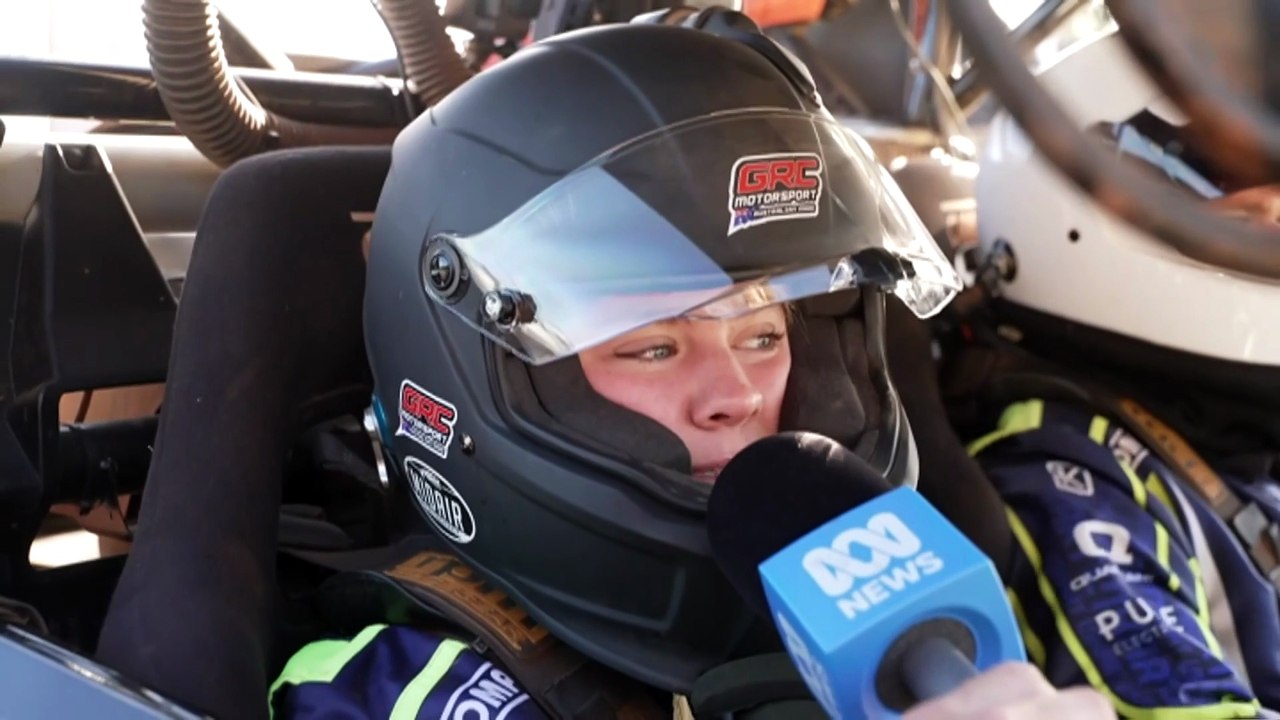 Legendary Finke Desert race roared into life with a short-time trial event south of Alice Springs