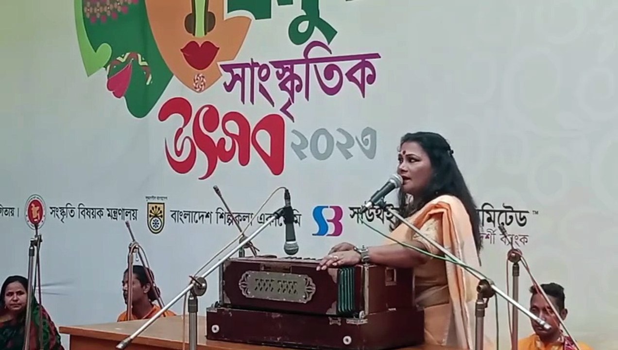 যে জন প্রেমের ভাব জানেনা তার সাথে নাই লেনা দেনা,গান