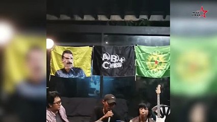 Indonesian youth read the "Lêgerîn" magazine