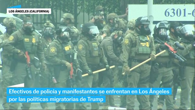 Gases lacrimógenos y manifestantes heridos: así ha sido la segunda jornada de protestas en Los Ángeles tras los arrestos de migrantes indocumentados