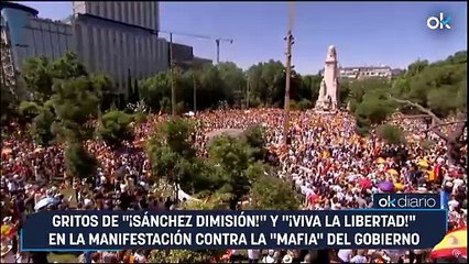 Gritos de "¡Sánchez dimisión!" y "¡Viva la libertad!" en la manifestación contra la "mafia" del Gobierno