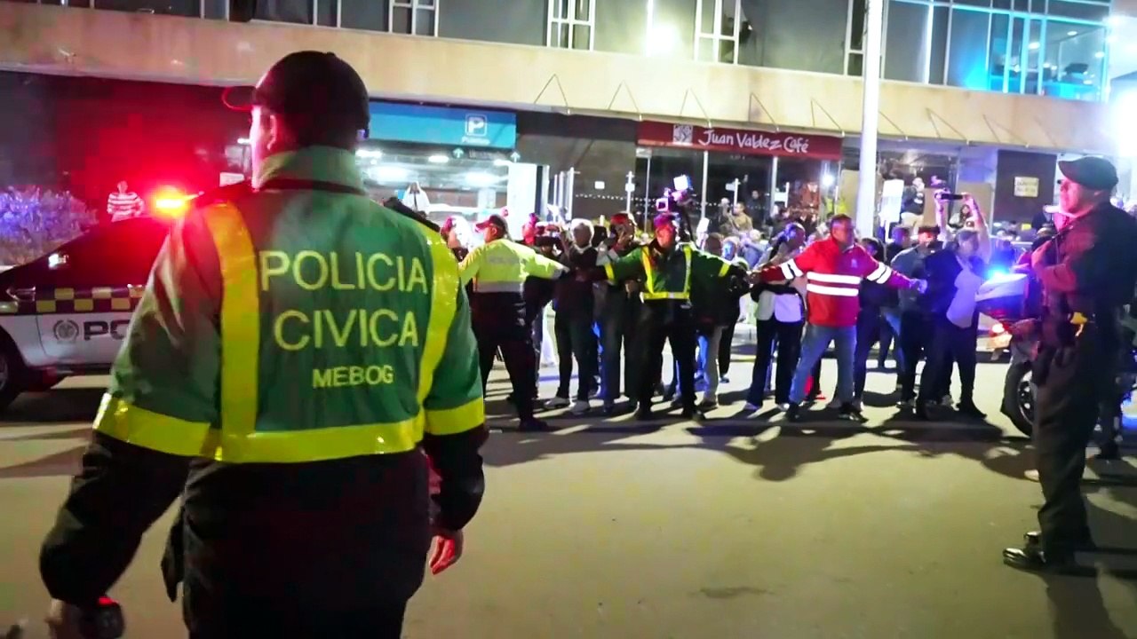 Kolumbien: Präsidentschaftskandidat Uribe mehrmals angeschossen