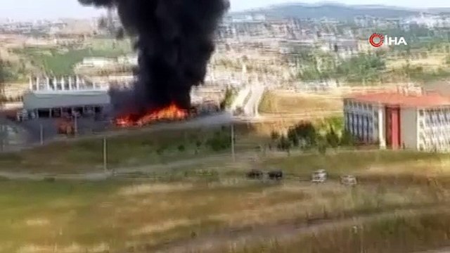 Gebze’de geri dönüşüm tesisinde korkutan yangın! Gökyüzünü duman kapladı