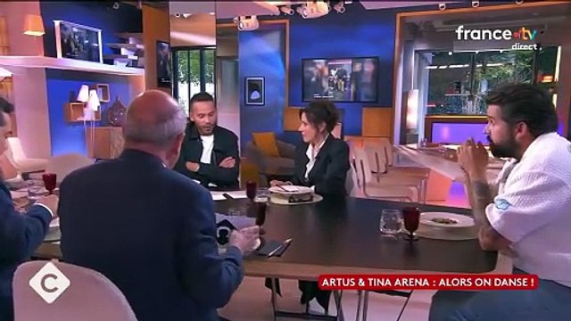 Artus évoque son expérience mitigée lors de sa participation à l'émission Danse avec les stars sur TF1 lors de son passage sur le plateau de C à vous.Crédit : C à vous/France 5