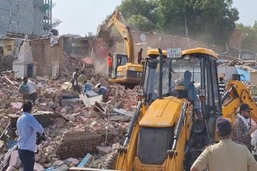 साबरमती में रास्ता चौड़ा करने के लिए चला मनपा का हथौड़ा