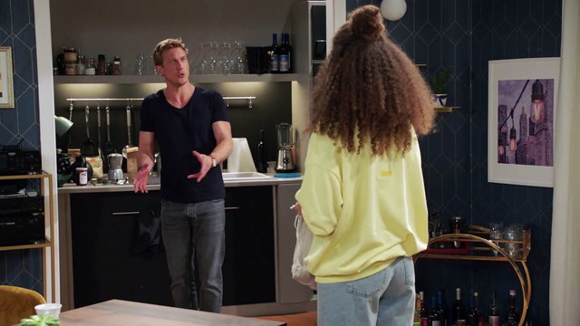 Vincent, lei è accusato di spacciare farmaci scaduti - Clip puntata 19.05.2025