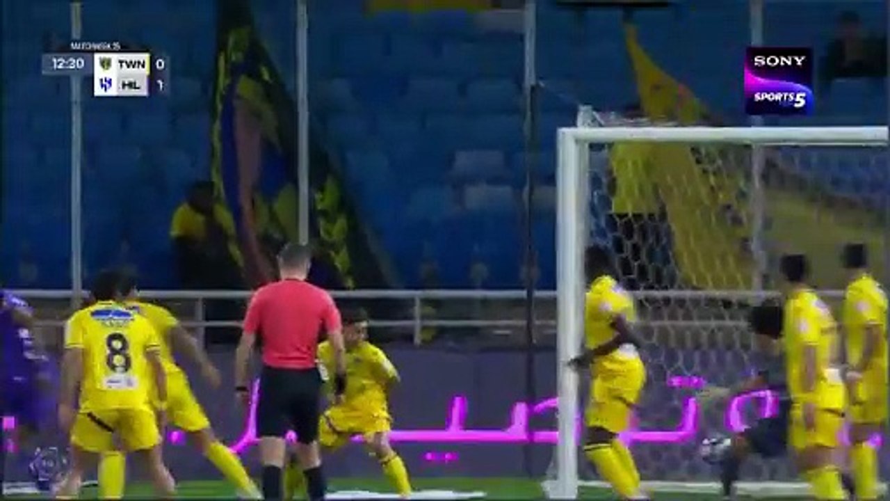 Al Taawoun vs Al Hilal _ Highlights _ Roshn Saudi League _ 16th March 2025(480P)