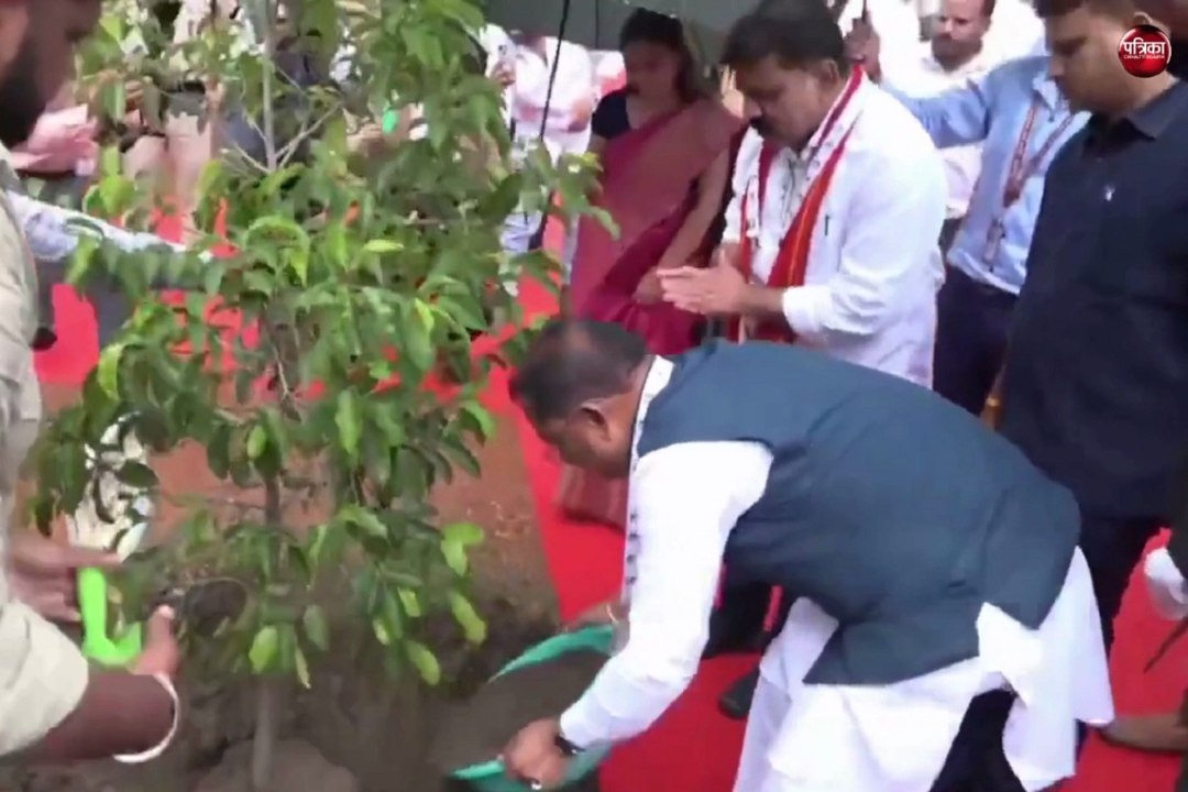 IIM रायपुर में CM साय ने सुशासन व हरित भविष्य क...