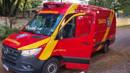 Jovem cai de telhado de residência no Interlagos e Corpo de Bombeiros é acionado