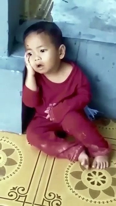 Little baby deep thinking new viral funny video 📸😅 siblings new viral video 📸😂funny baby's 😅🤩#shorts #shortvideos #viralvideos #viralshorts #funny #funnyvideos #comedy #kids #baby #siblings #love #care