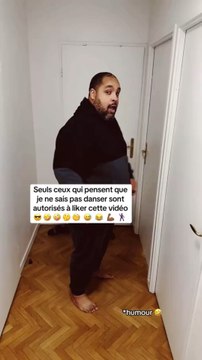 Moi je trouve que danse trop bien 😎🤣 #humour #danse #dance #parodie #comedie