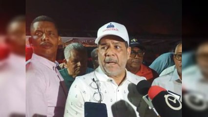 Limber Cruz acude al incendio del Merca Santo Domingo