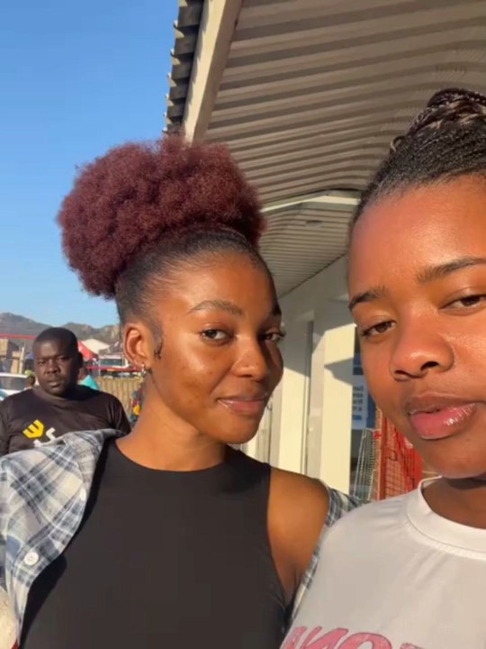Yooo Zange Ngathuka – I Swear I Didn't See This Guy
