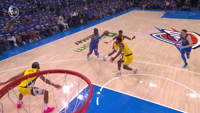 Hartenstein finds Holmgren for a monster alley-oop