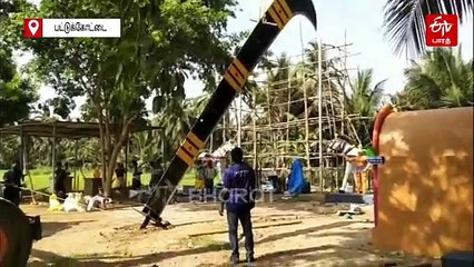 அடேங்கப்பா… இவ்வளவு பெருசா..? மெய்சிலிர்க்க வைக்கும் மதுரை வீரனின் பிரம்மாண்ட அரிவாள்!