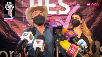 ¡¿Me estás oyendo, inútil?!