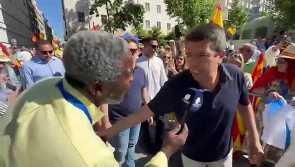 Carlos Mazón en la manifestación 'Mafia o democracia': "Algunos solo piensan en la destrucción"