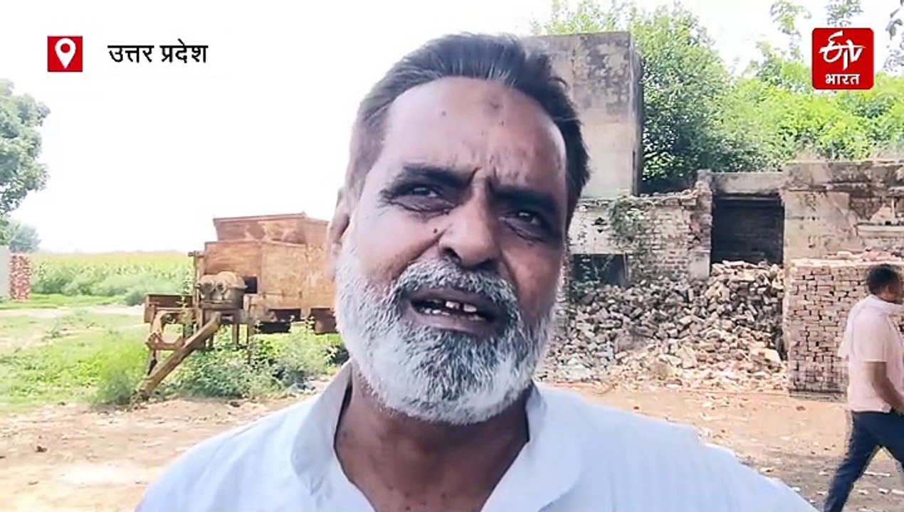 संभल में मस्जिद-मंदिर पर चला बुलडोजर; सड़क पर ब...