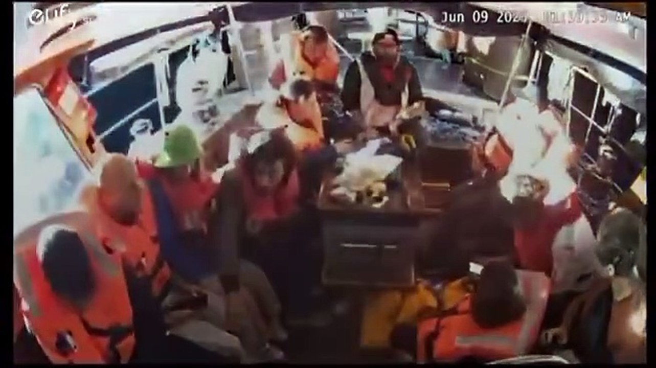 “Climate activist” Greta Thunberg and her Dumbo friends threw their electronic devices into the water when Israeli forces showed up, adding to the pollution in the Mediterranean sea