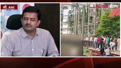 दिव्यावरुन गाडी फास्ट झाली, समोरच्या लोकलमधल्या माणसाची बॅग लागली...नेमकं काय घडलं?