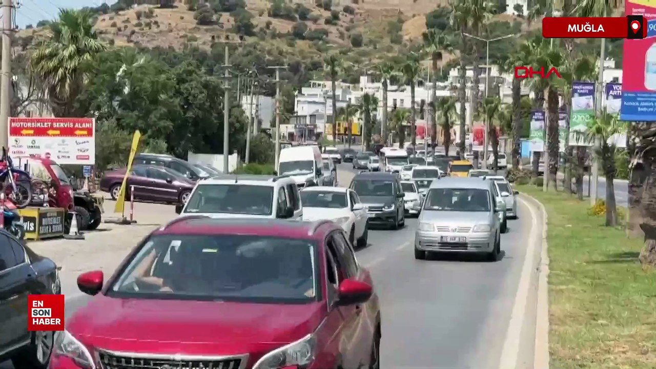 Bodrum’da dönüş trafiği: 15 binden fazla araç çıkış yaptı