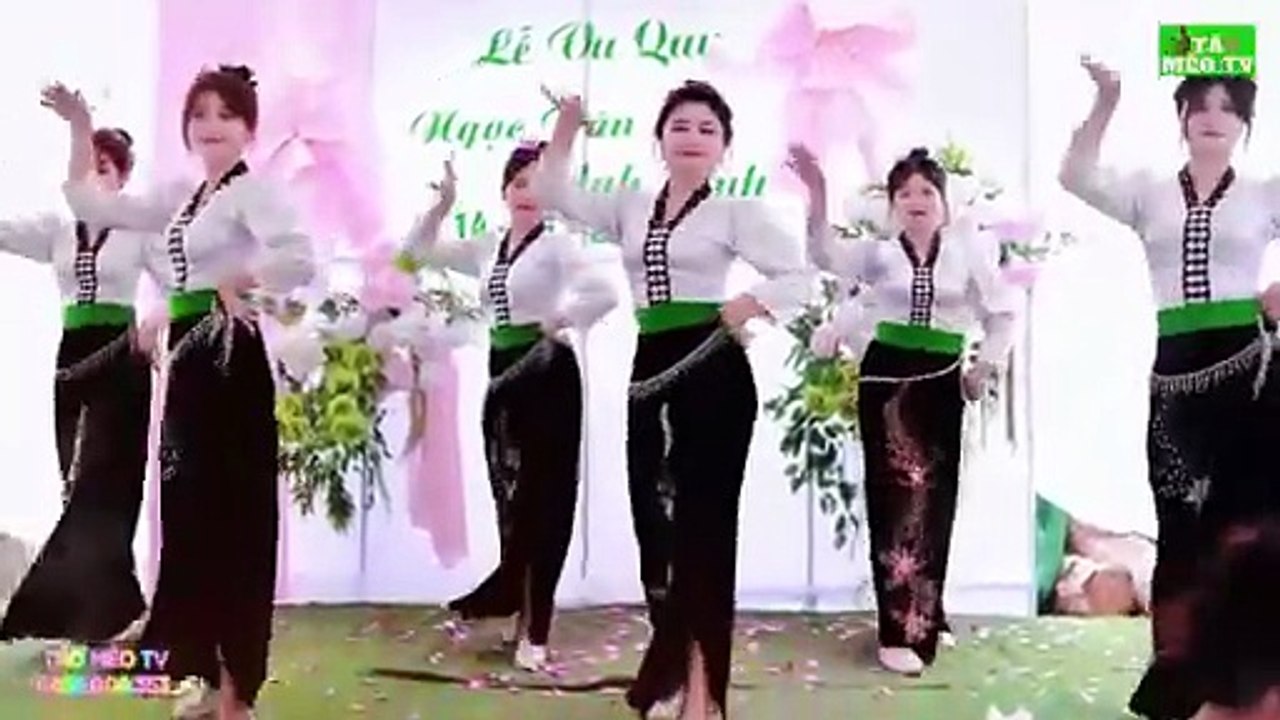 Dance of illusion