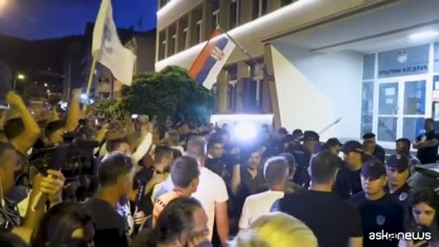 In Serbia è caos in elezioni locali, mega protesta residenti Kosjeric