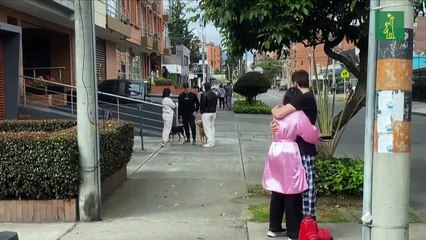 Un fuerte y largo sismo sacude a Colombia