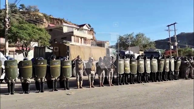 Con entonación del Himno Nacional, militares y policías inician operativos en Parotani