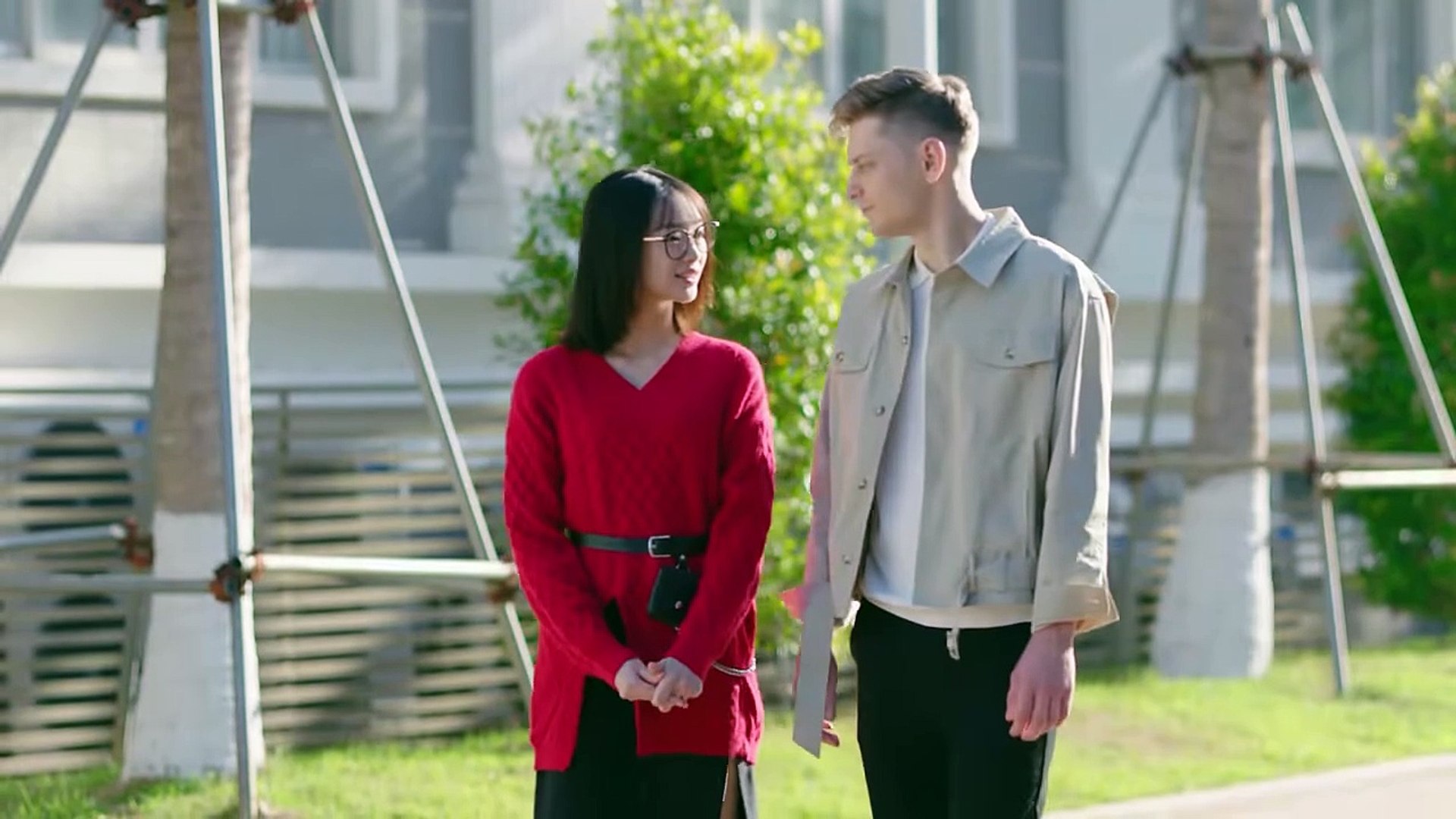 Modelning yalangoch fotosurati