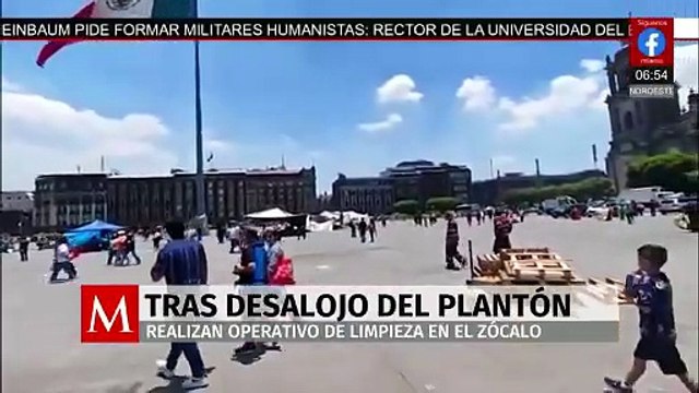 Gobierno capitalino inicia limpieza del Zócalo tras retiro del plantón instalado por la CNTE