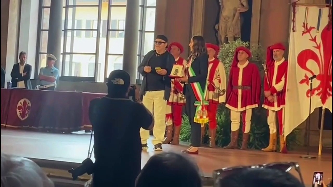 Firenze, Vasco Rossi ritira le chiavi della citt? a Palazzo Vecchio